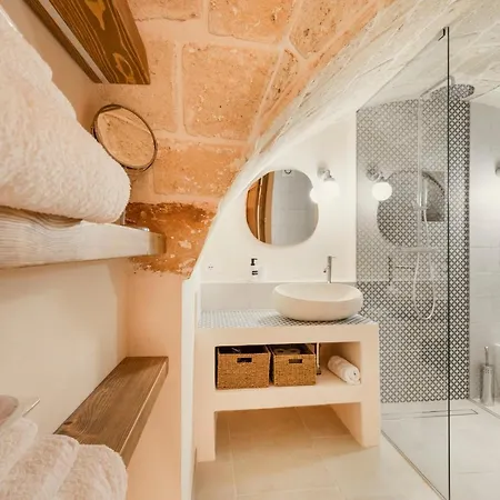 Exclusive - Con Idromassaggio Jacuzzi Fasano